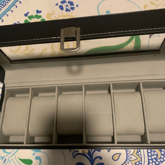 Black Sun Glasses Organizer Box - Picture 9 of 16